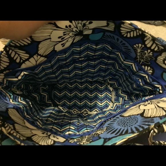 Vera Bradley tote! - Picture 2 of 2